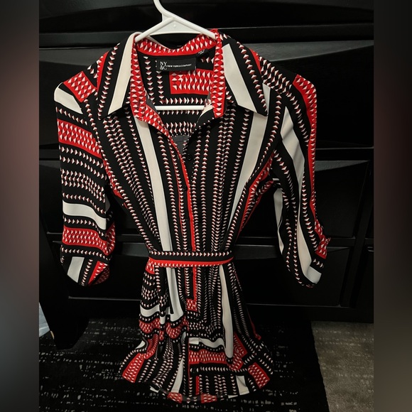 New York & Company Dresses & Skirts - Ny & Co knee length button up dress w/ tie back. Women's XXSmall Petite.